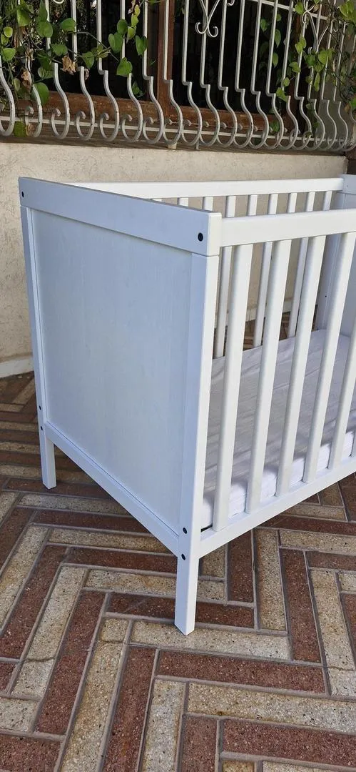 Lit et matelas IKEA