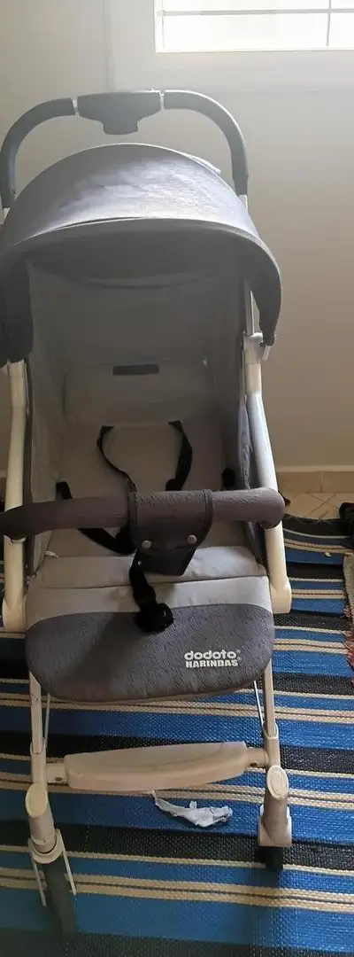 Poussette encore en bon état à vendre