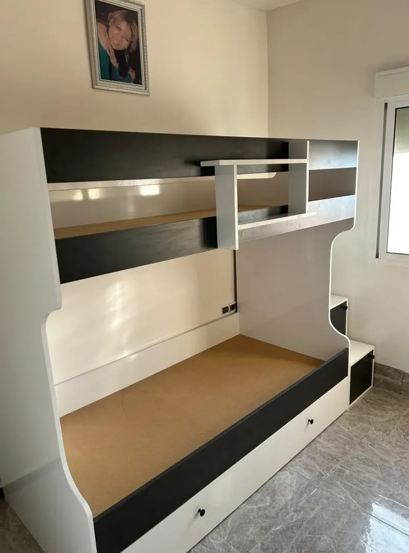Lit superposé moderne pour enfants