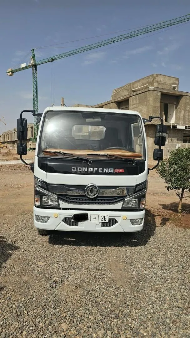 DONGFENG (CAMION PLATEAU CAPTAIN E)