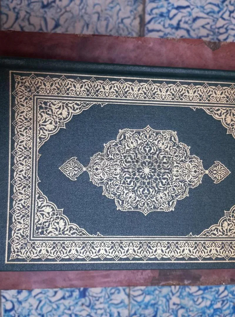 Vends Livre Sacré