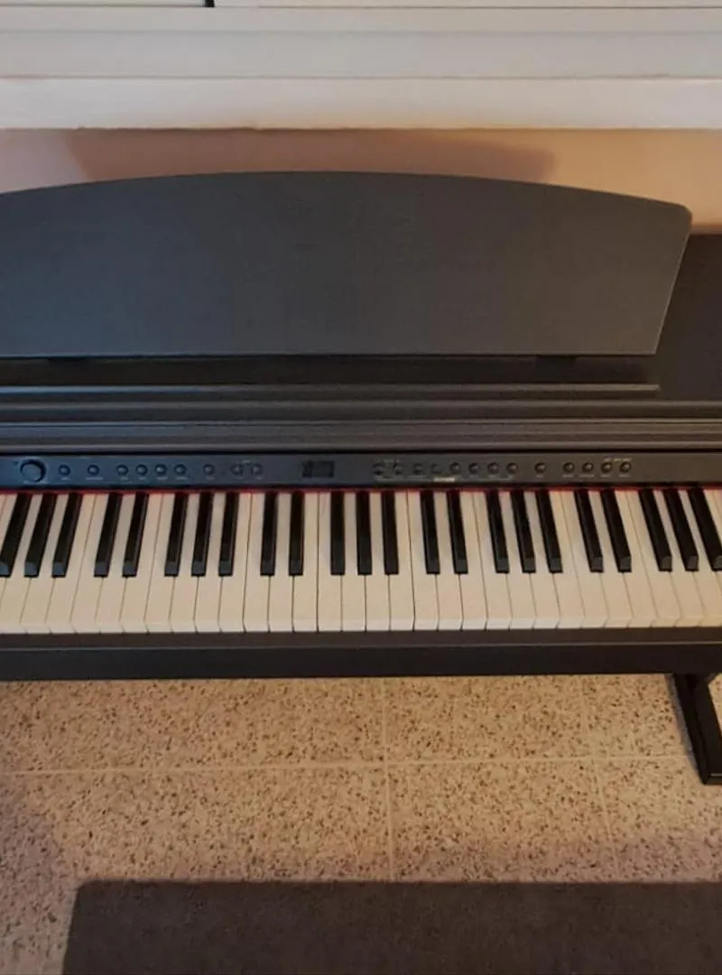 Piano électrique ARTESIA 88 touches bon état