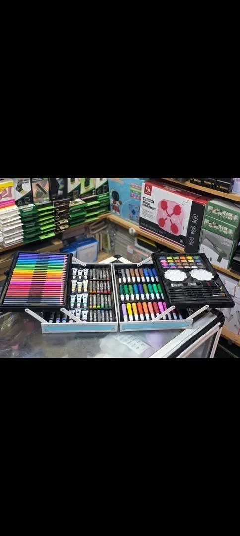 Ensemble professionnel de dessin et de coloriage