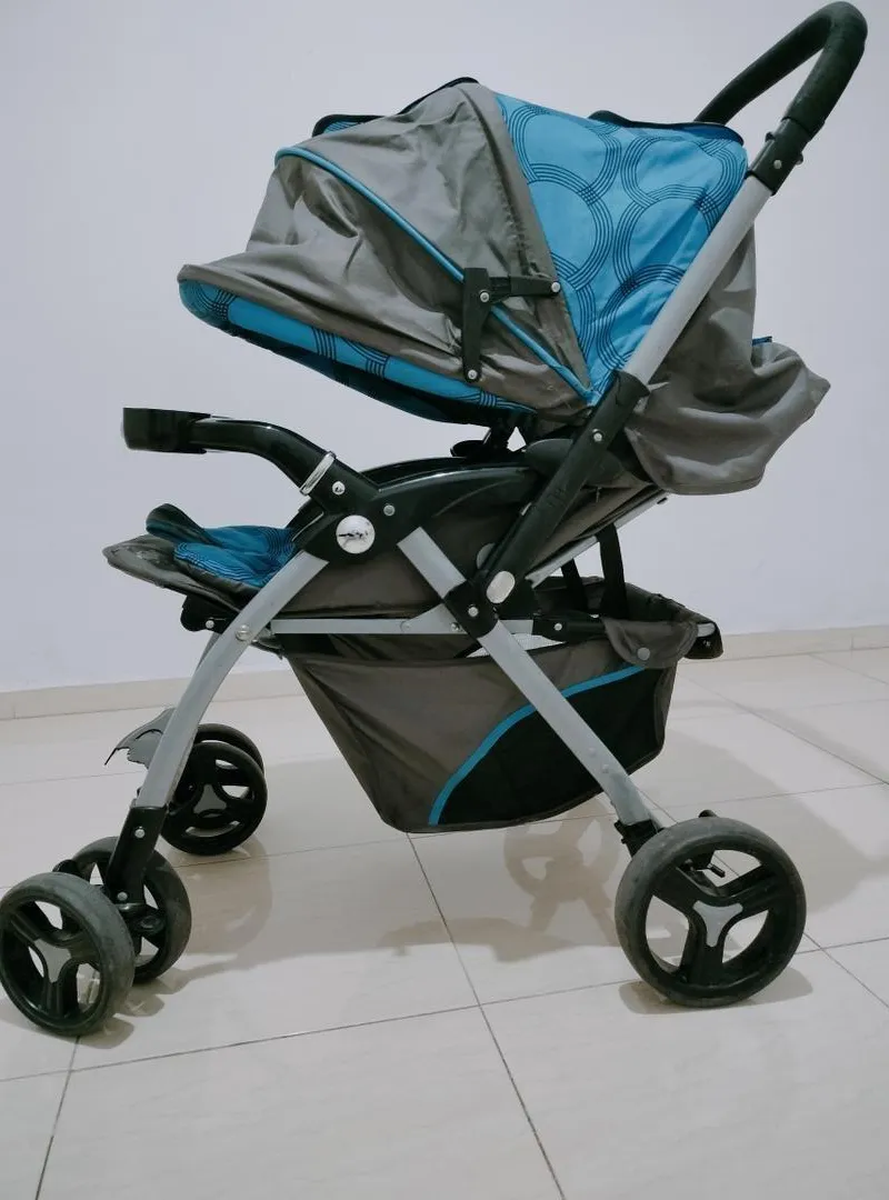 Poussette en bon état