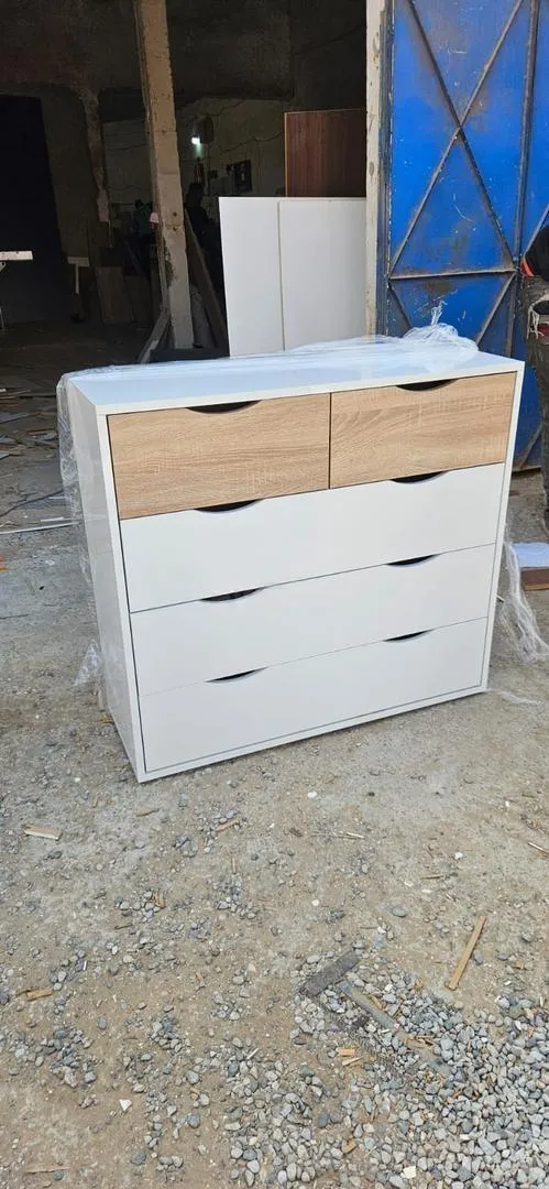 Commode pour vêtements d'enfants