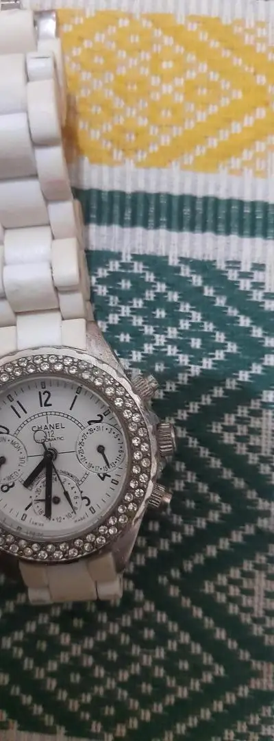 Chanel J12 Automatic Diamond Chrono pour femme