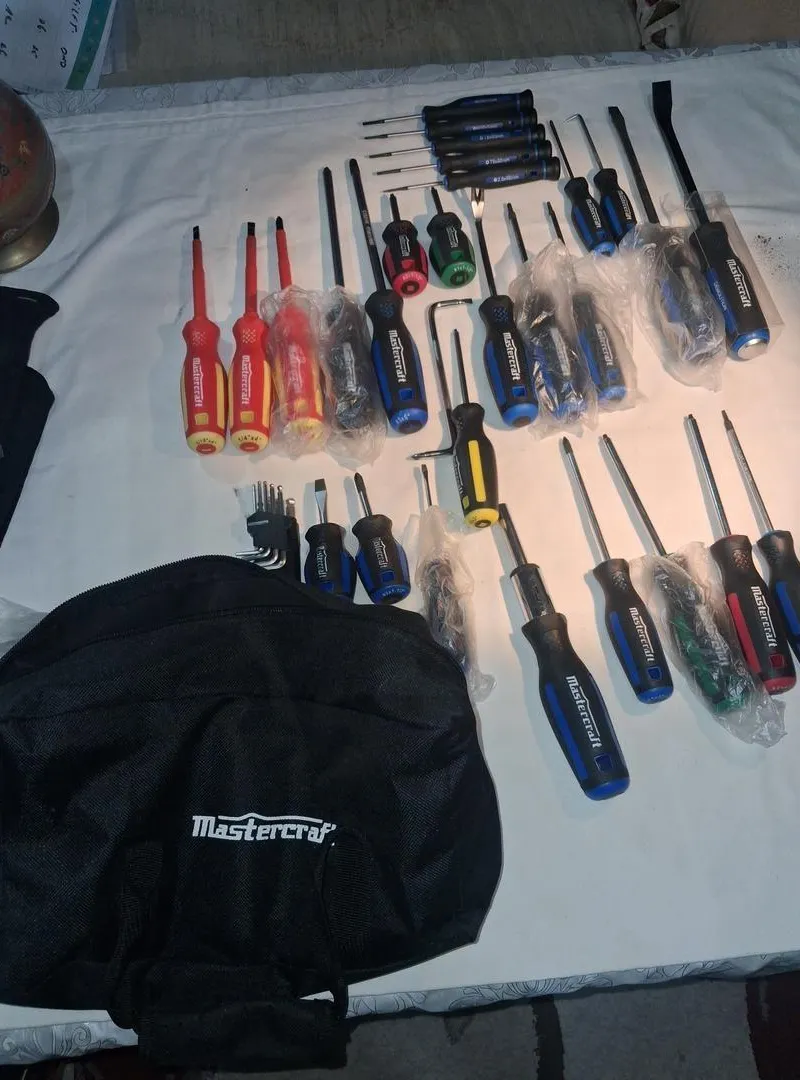 Outils MASTERCRAFT 30 pièces plus pochettes