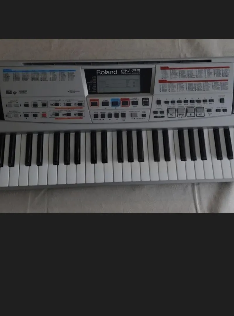 Piano / Clavier Roland EM-15 à vendre