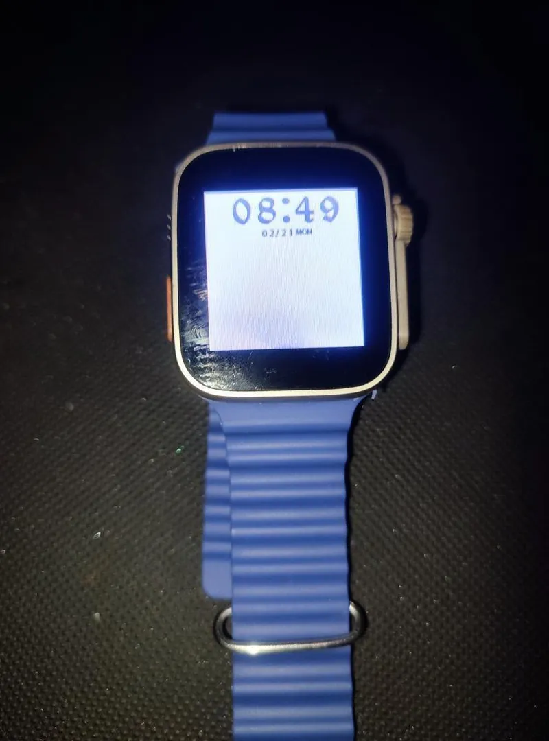 Montre en bon état à vendre.