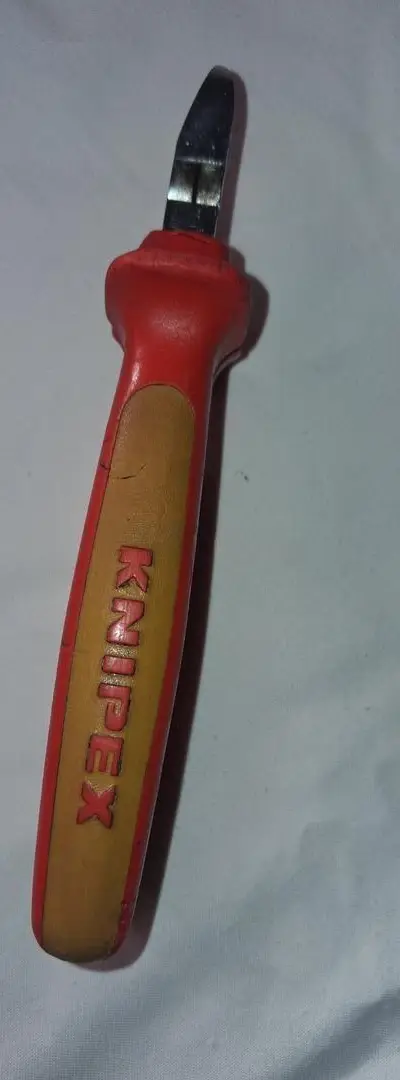 Pince coupante KNIPEX