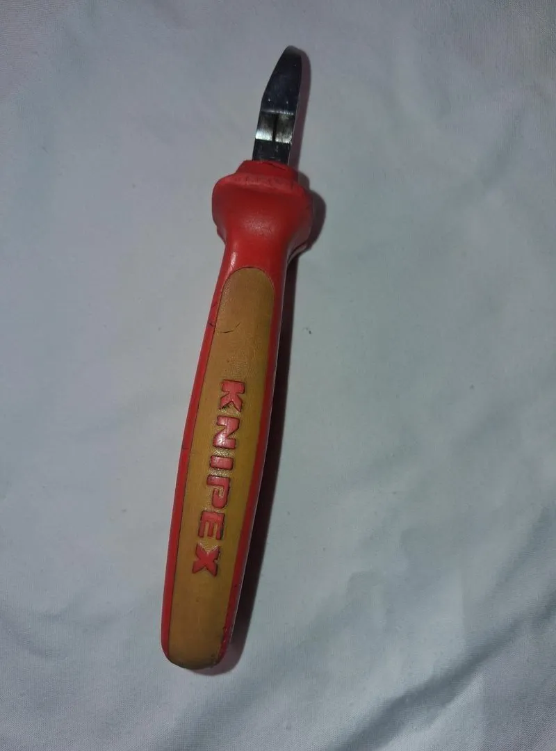Pince coupante KNIPEX