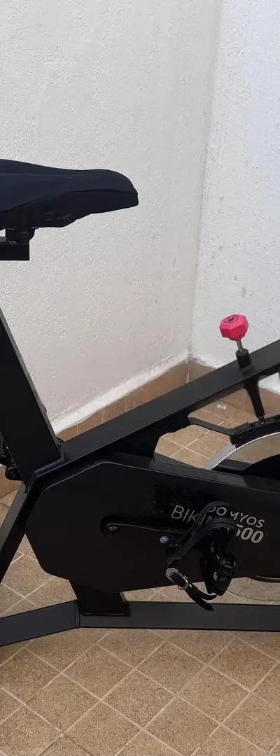 Vélo d'appartement, spinning DOMYOS BIKING500