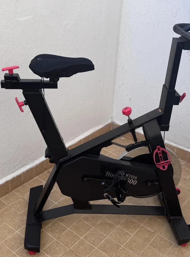 Vélo d'appartement, spinning DOMYOS BIKING500