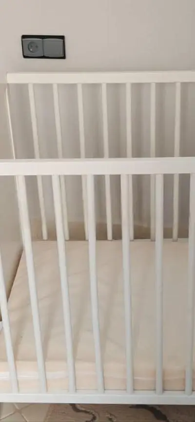 Lit bébé avec matelas