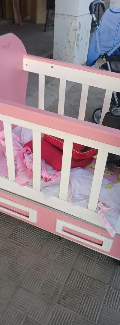 Lit pour bébé fille