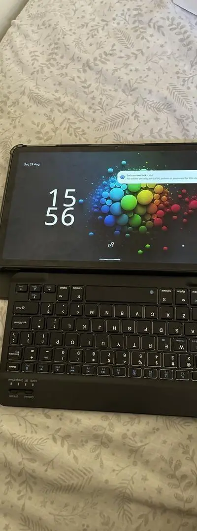 Tablette/PC Relando 256 Go et un clavier Bluetooth