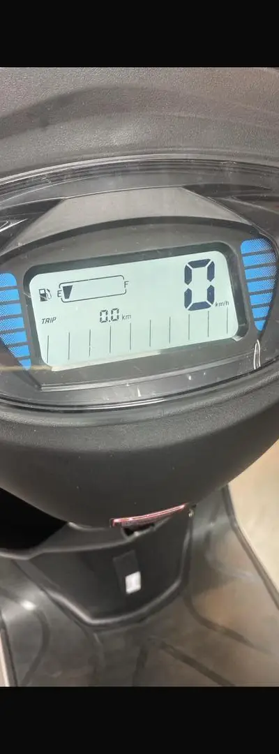 Scooter KEEWAY 50cc modèle 2026