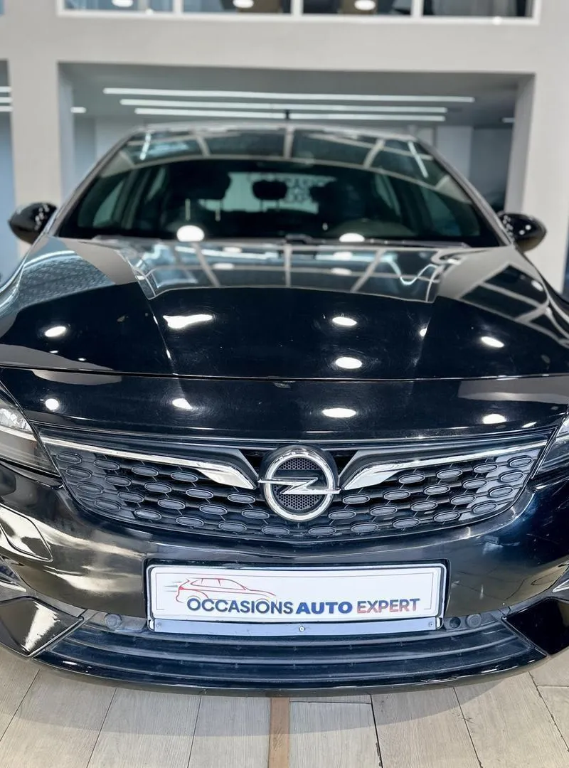 OPEL ASTRA ÉLÉGANCE BVA 2021 TRÈS PROPRE À TANGER