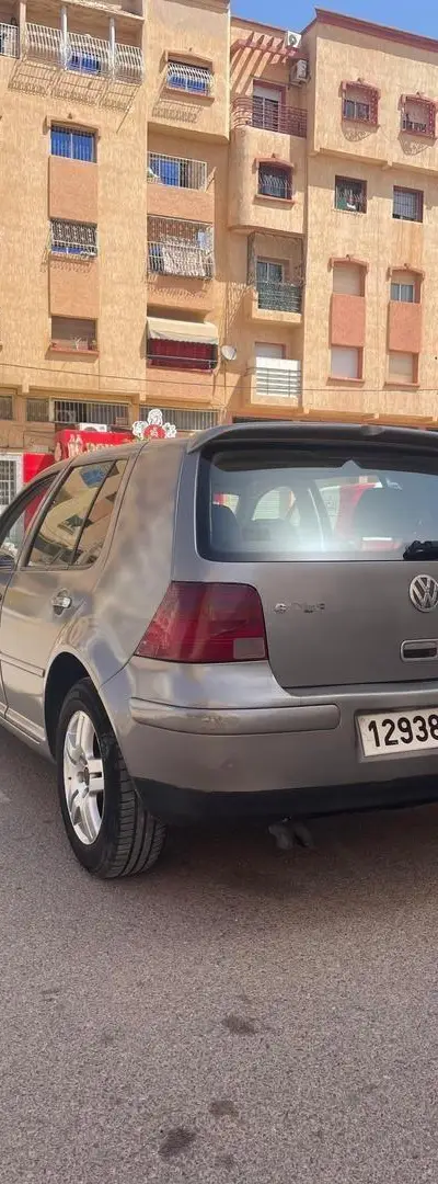 Golf 4 bien, viens la conduire