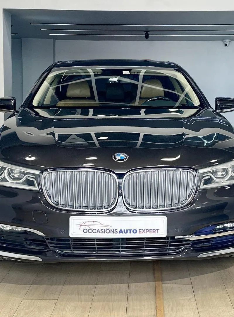 BMW SERIE 7 730d LUXURY DIESEL BVA PROPRE À TANGER