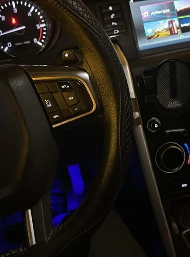 Discovery sport modèle 2016 très bon état