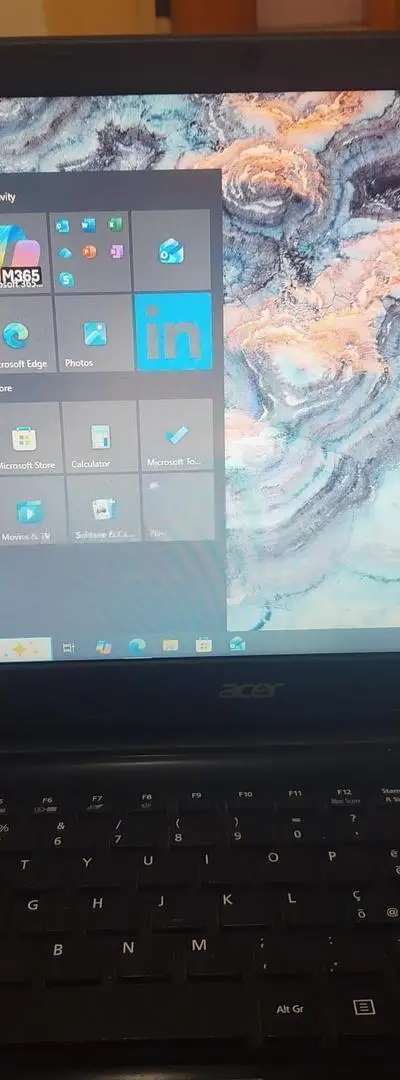 Acer Aspire E1
