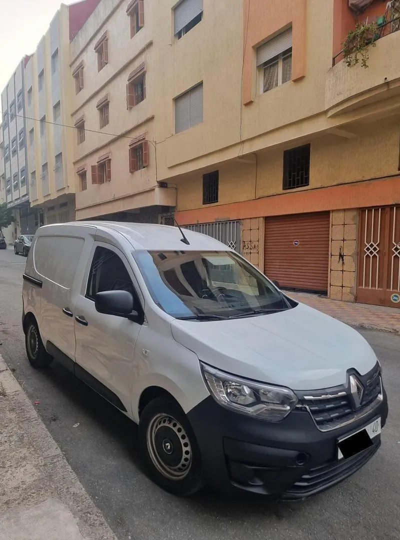 Renault Express Diesel Manuelle 2022 à Tanger