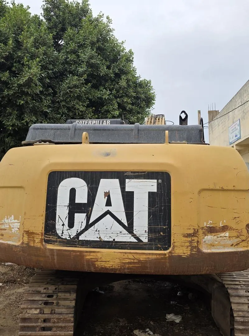Caterpillar 323d
