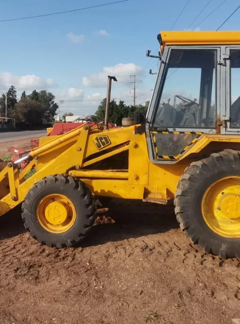 JCB 3CX modèle 1991 Dédouané 2018 très bon état