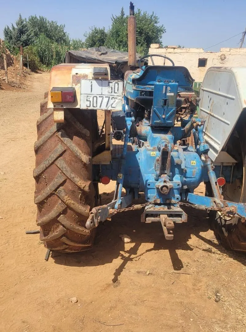 Tracteur Ford 6610