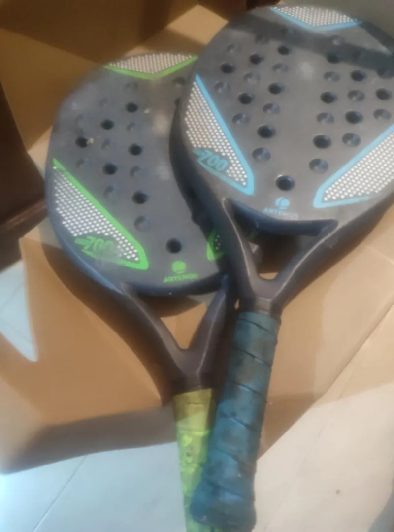 2 raquettes à vendre