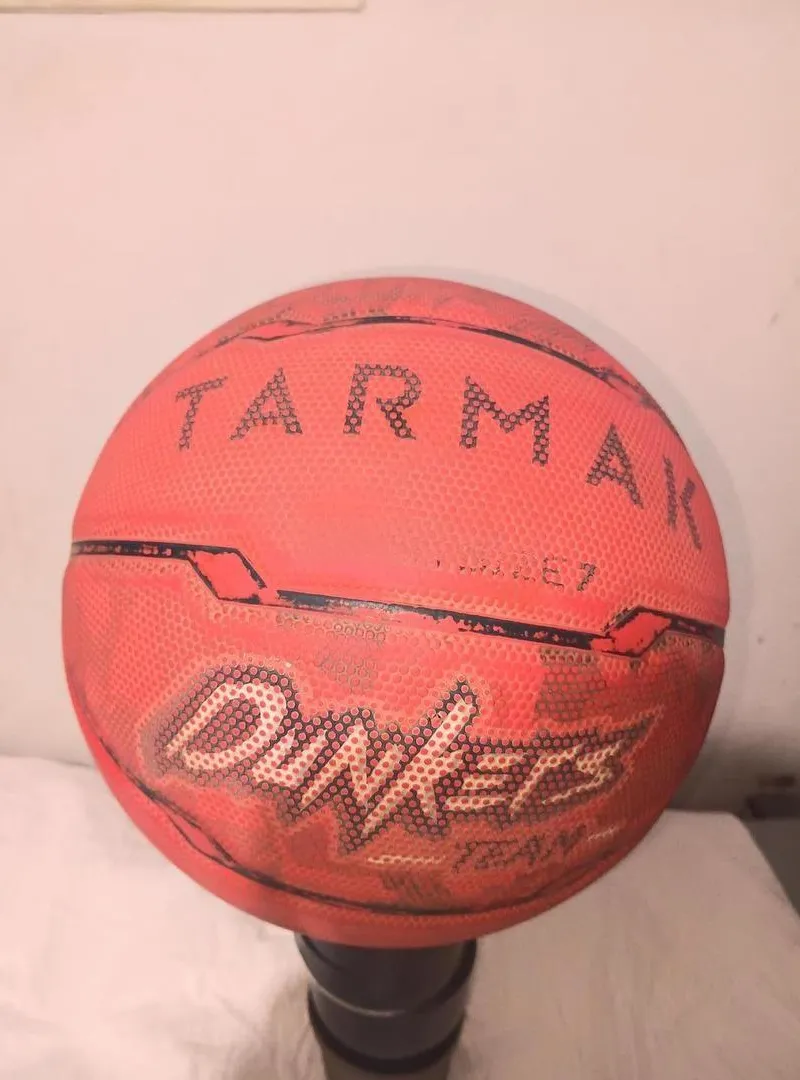 Ballon de basketball Tarmak R300