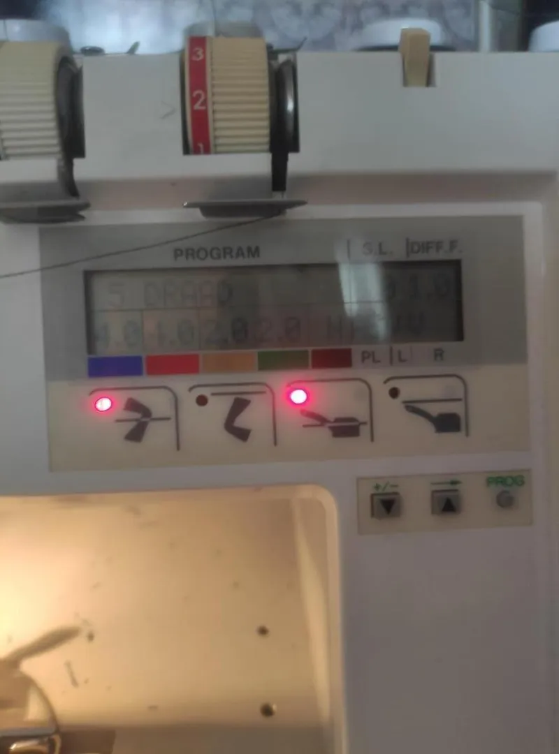 Surjeteuse Elna Pro 5 DC