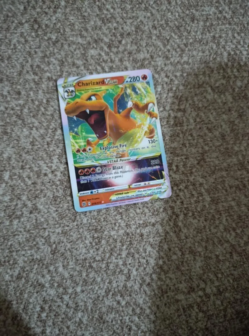 Charizard Vstar bon état