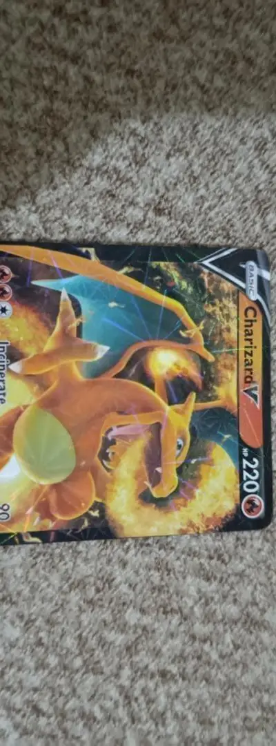 Carte Pokémon Charizard V super super rare bon état