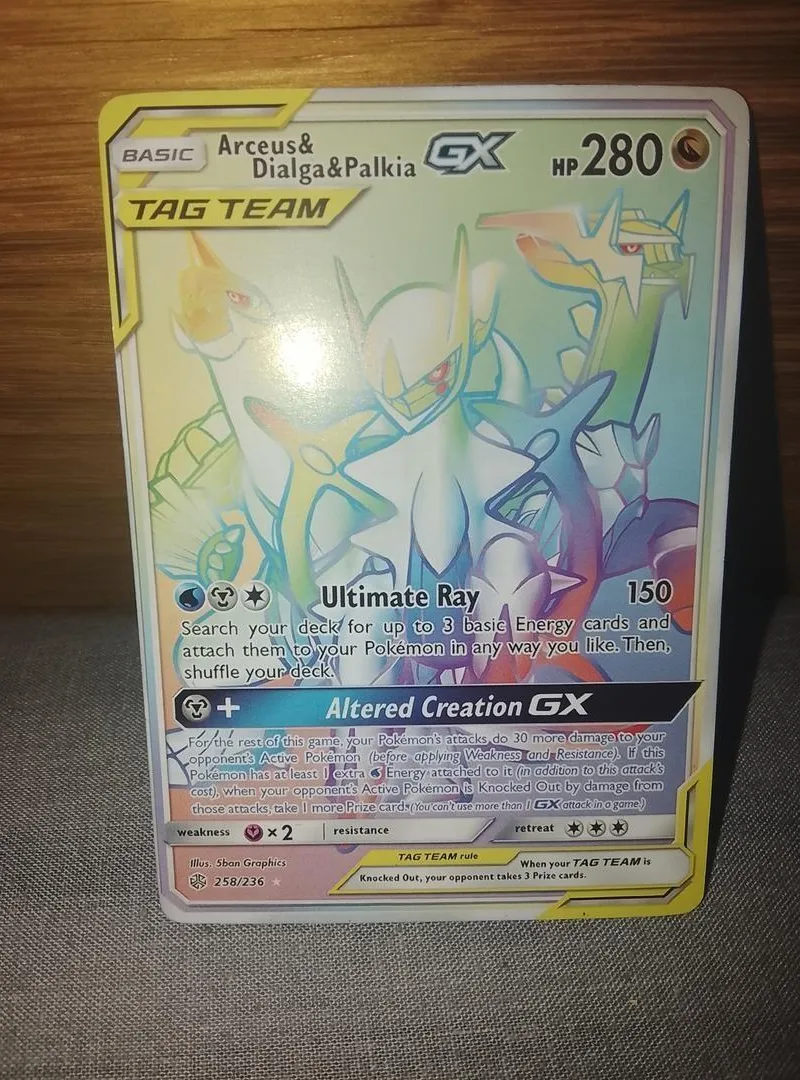 Carte Pokémon Arceus & Dialga&Palkia GX 258/236 négociable