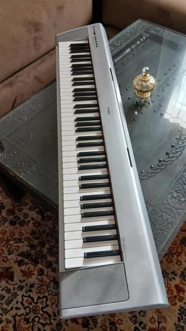 Piano Yamaha 76 touches