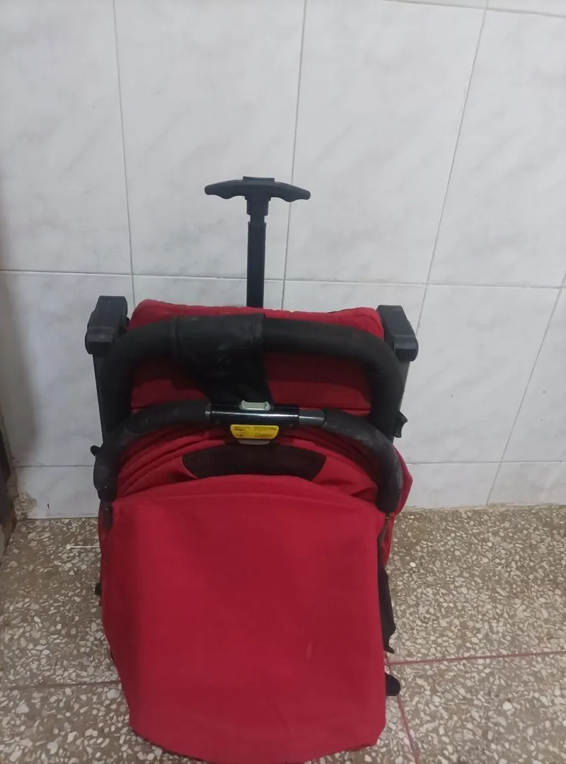 Poussette en bon état à vendre