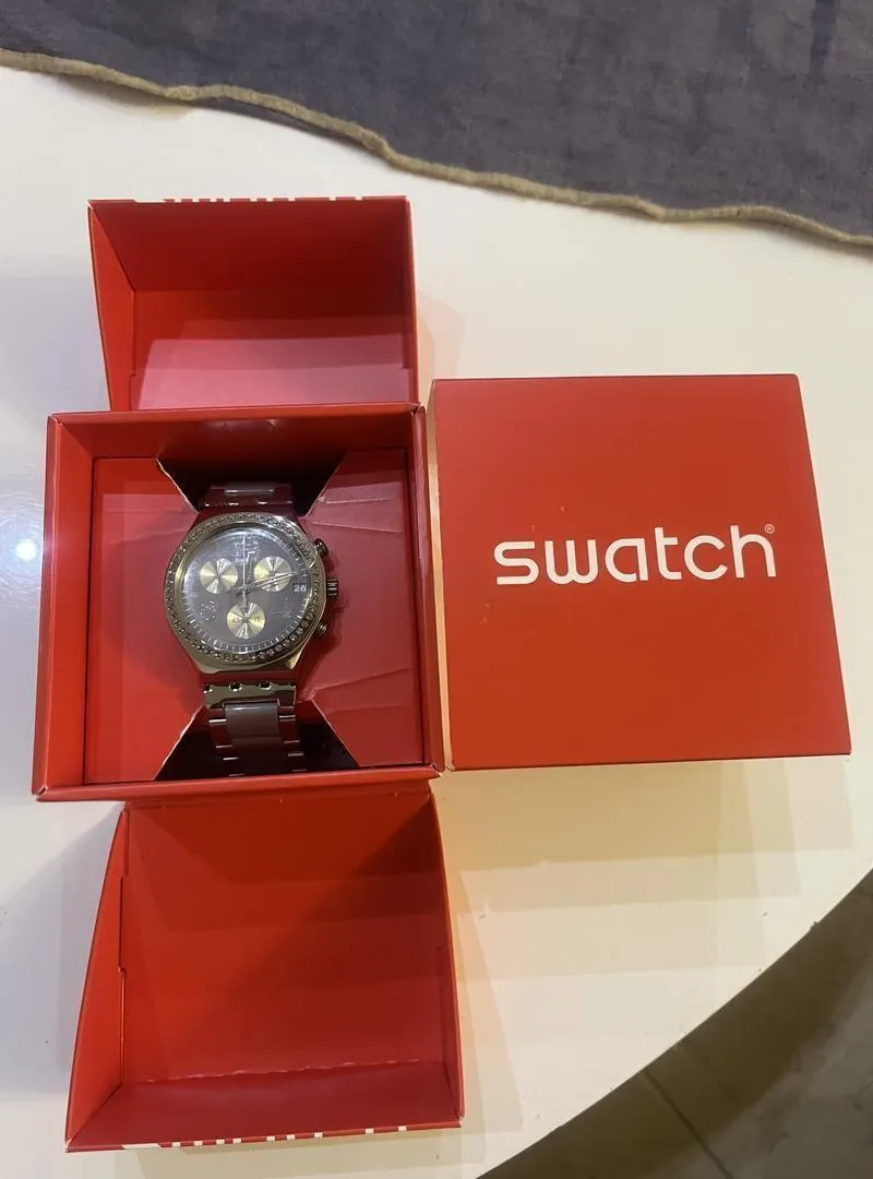 Montre Swatch Irony Chrono YCS555G NEUVE Coffret