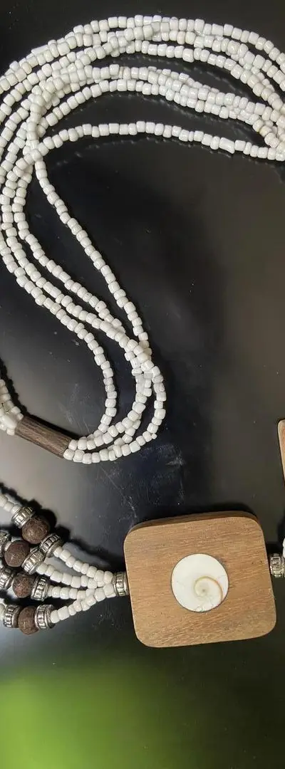 Collier africain traditionnel