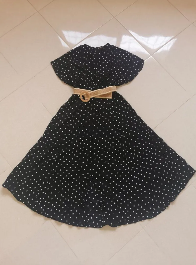 Robe fille élégante neuve, prix doux