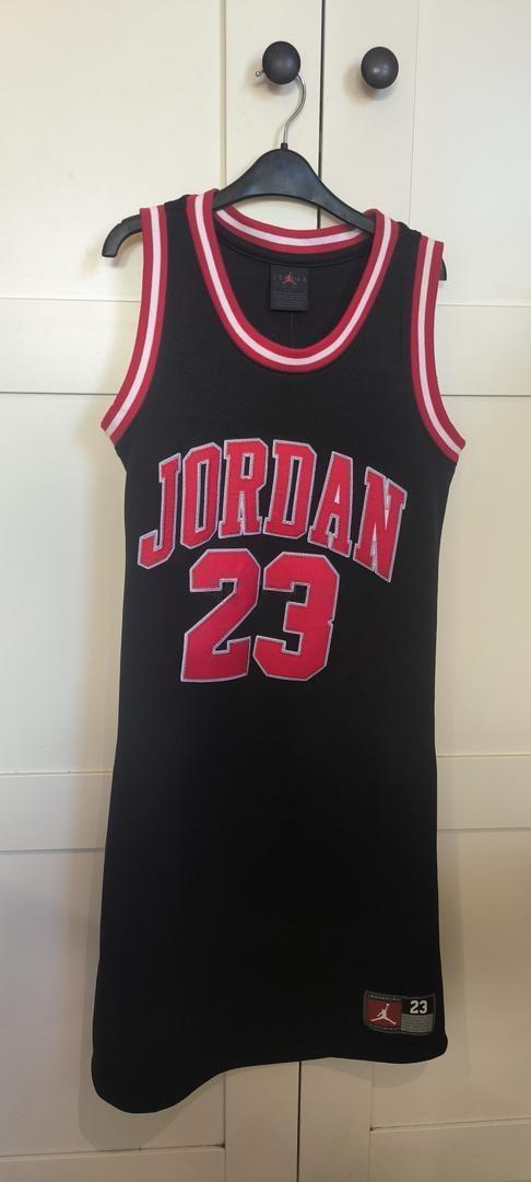 Robe Jordan originale filles 12-13 ans neuve
