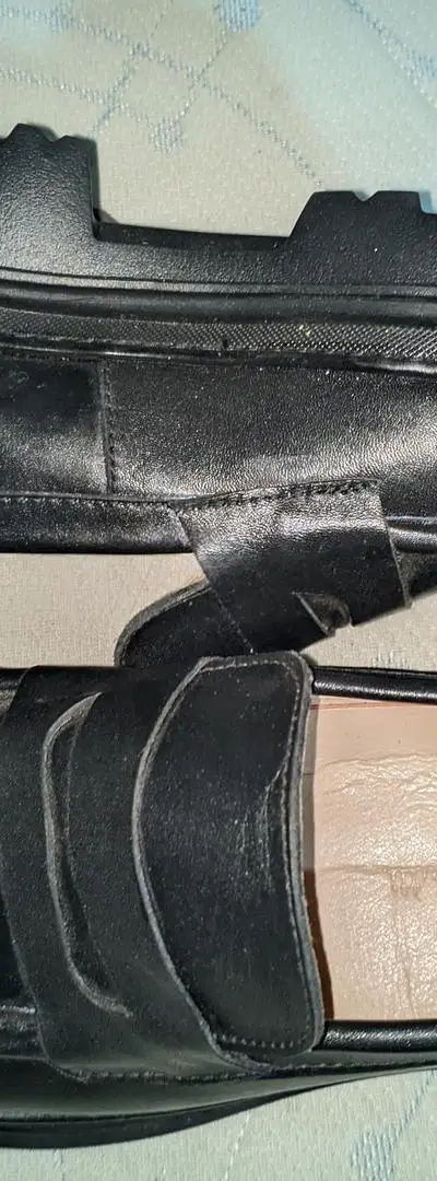 Chaussures classiques neuves