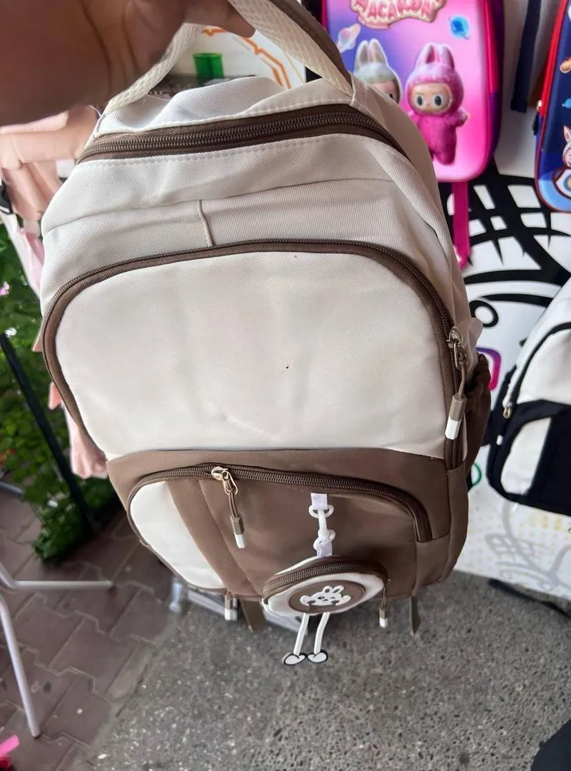Sac à dos élégant et pratique à vendre.