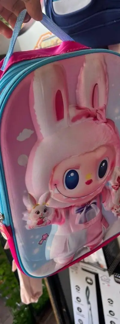 Super sac à dos avec un joli design de lapin pour enfants.