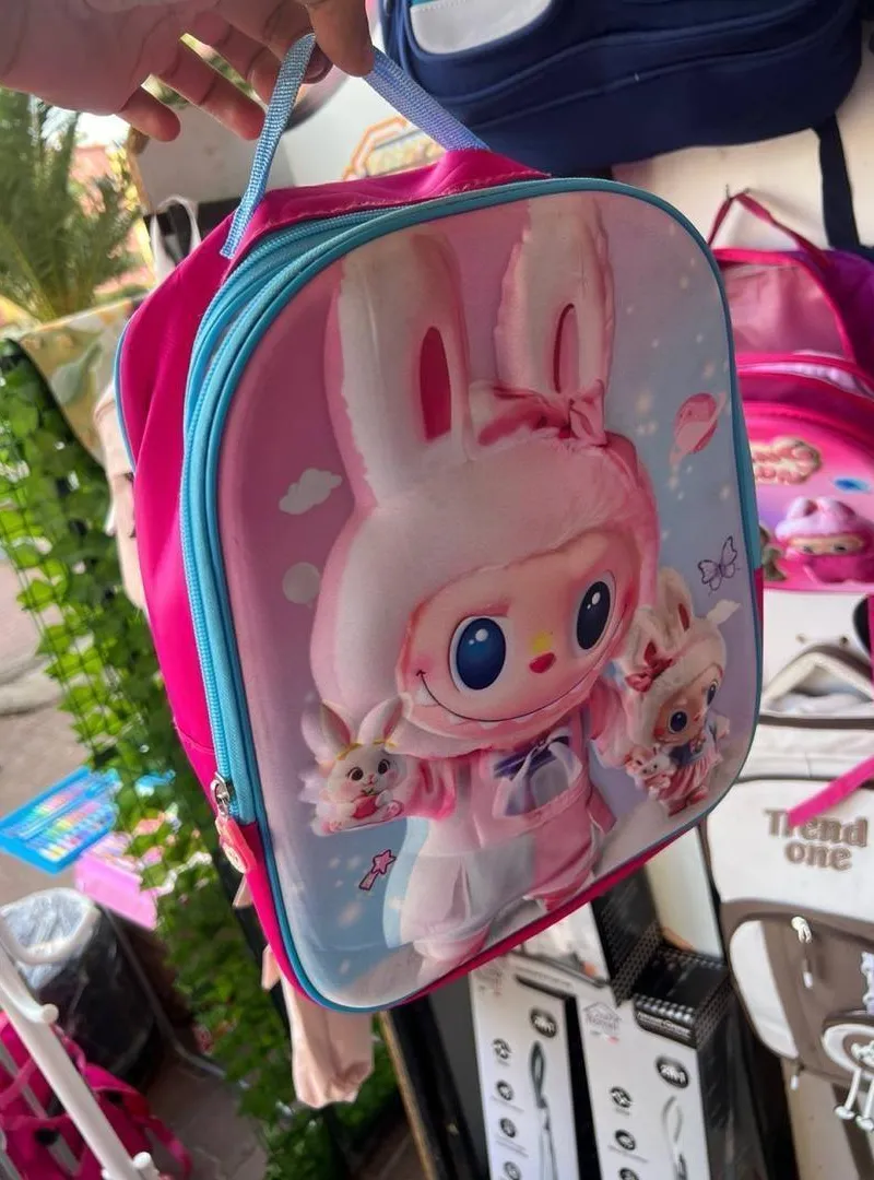 Super sac à dos avec un joli design de lapin pour enfants.