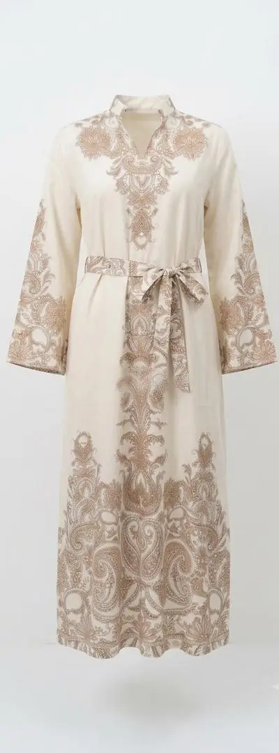 Robe avec un tissu excellent pour femmes
