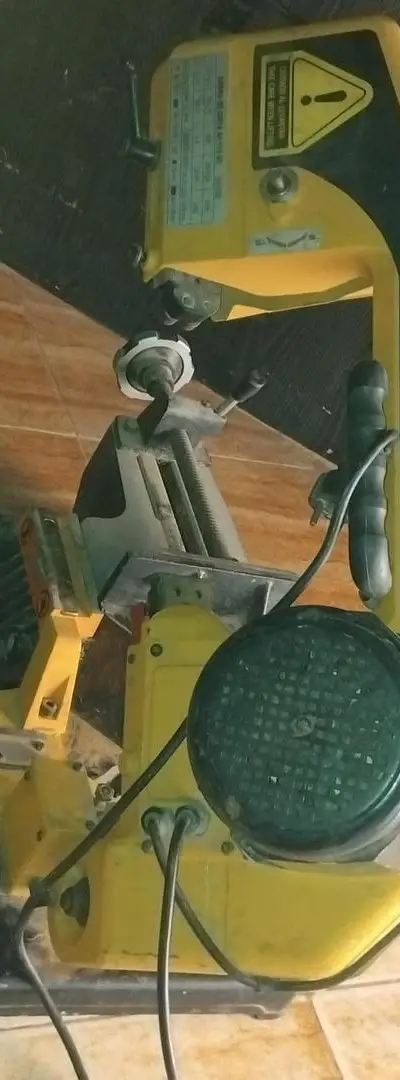 Machine à couper le fer, moteur Denamo espagnol
