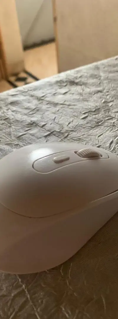Souris sans fil Logitech M196 Bluetooth originale