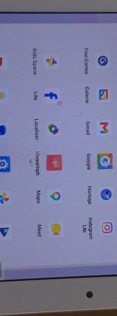 Tablette 10' et carte mémoire et carte SIM